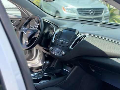 Used 2016 Chevrolet Malibu LT FWD image 14