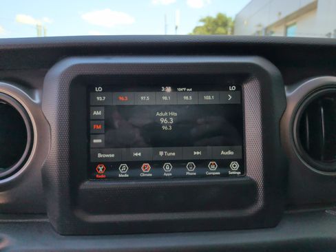 Used 2023 Jeep Wrangler Unlimited Sport AWD/4WD image 22