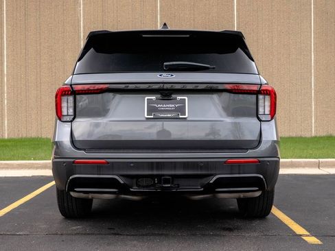 Used 2025 Ford Explorer ST-Line w/ Premium Package RWD image 8