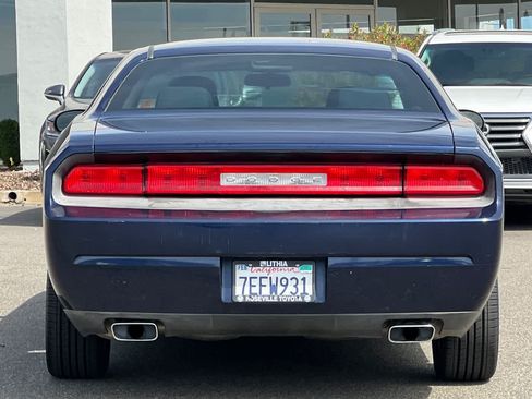 Used 2013 Dodge Challenger SXT RWD image 8
