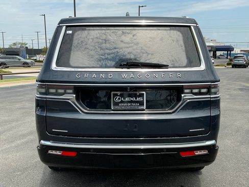 Used 2023 Jeep Grand Wagoneer Series III AWD/4WD image 4