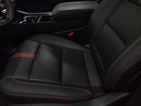 Used 2024 Chevrolet Traverse RS image 15