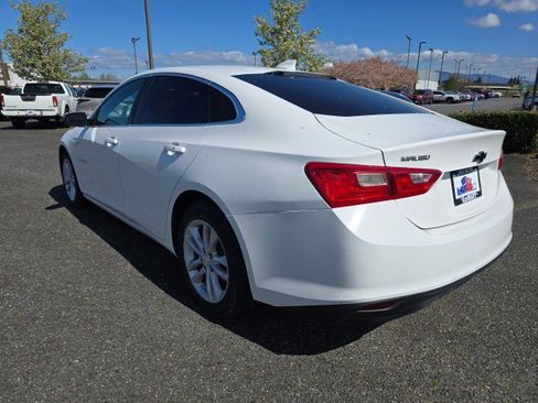 Used 2018 Chevrolet Malibu LT FWD image 5
