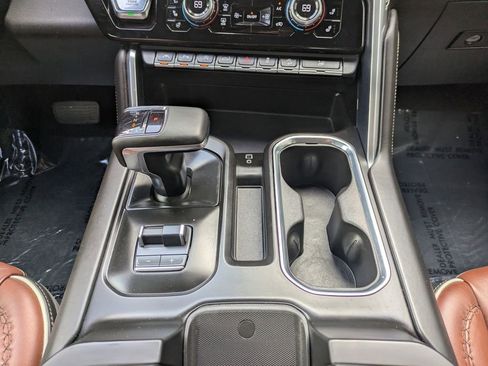 Used 2023 GMC Sierra 1500 Denali Ultimate AWD/4WD image 22