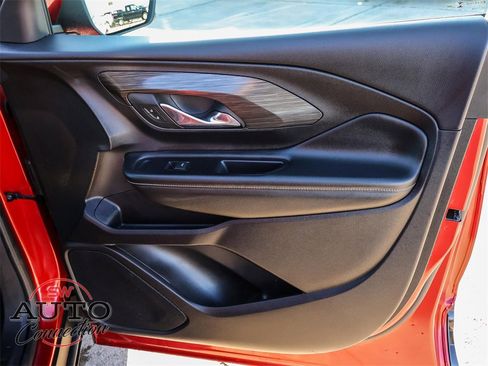 Used 2024 GMC Terrain SLE image 17