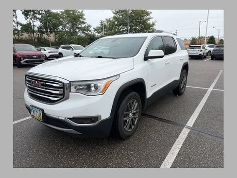 Used 2019 GMC Acadia SLT FWD image 1