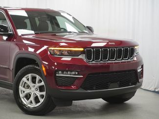 Used 2024 Jeep Grand Cherokee Limited w/ Luxury Tech Group II AWD/4WD video 3