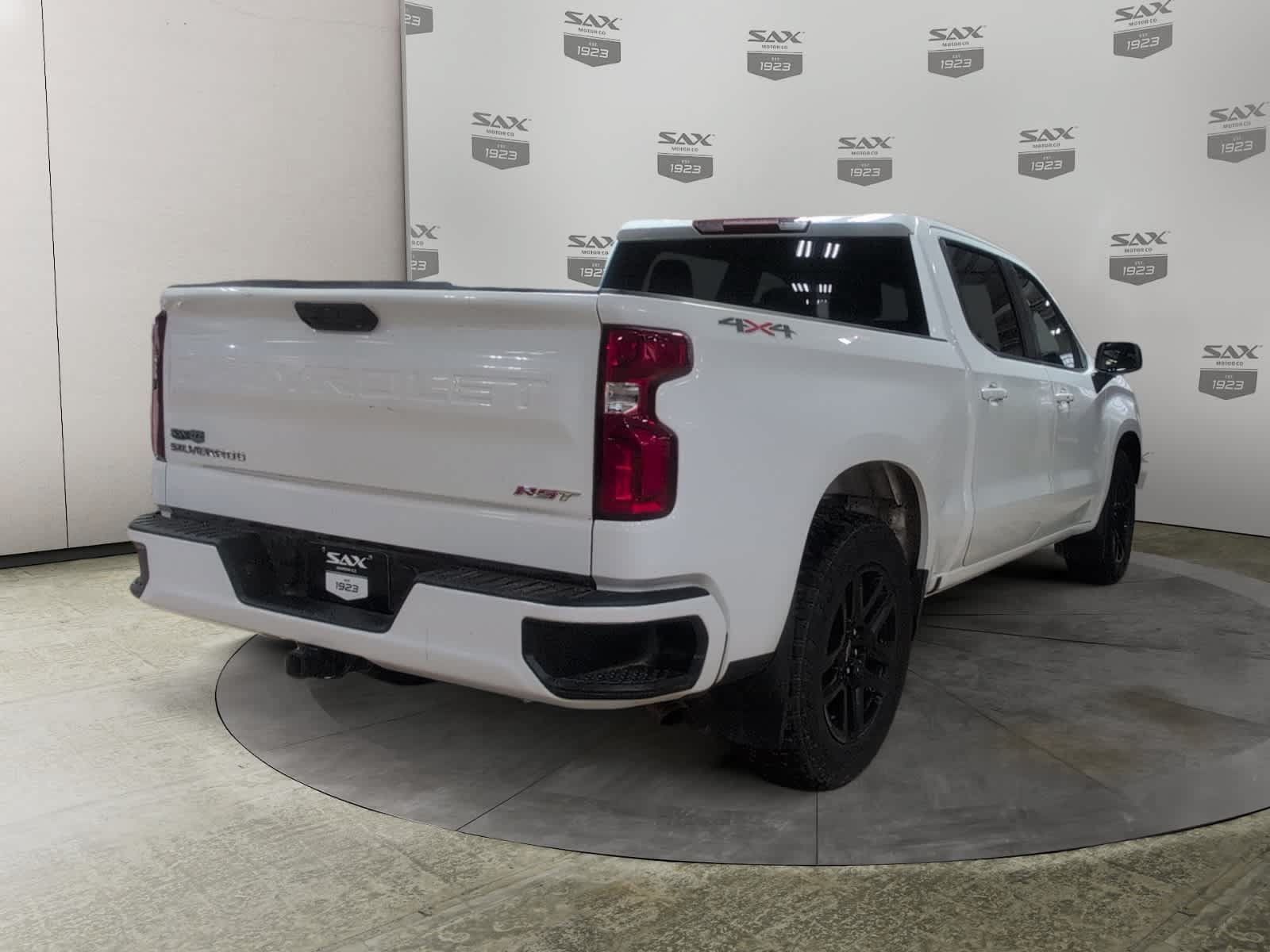 Used 2024 Chevrolet Silverado 1500 RST AWD/4WD image 5