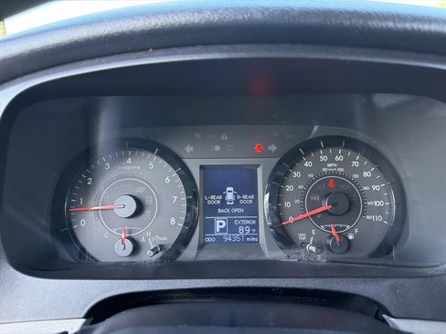 Used 2015 Toyota Sienna LE FWD image 27