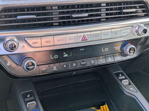 Used 2020 Kia Telluride SX w/ Towing Package AWD/4WD image 23
