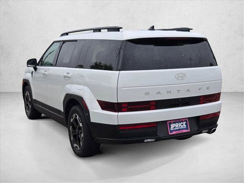 Used 2026 Hyundai Santa Fe SEL FWD image 8