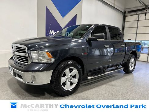 Used 2018 RAM 1500 Classic SLT w/ SLT Plus D←cor Group AWD/4WD image 10