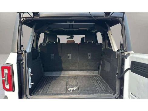 Used 2024 Ford Bronco Outer Banks image 9