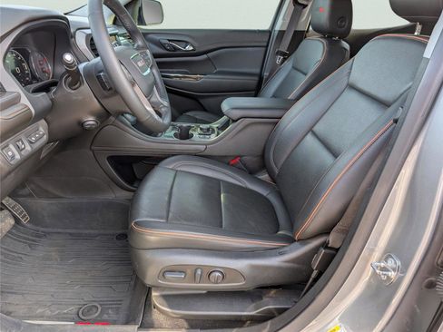 Used 2023 GMC Acadia AT4 w/ Technology Package AWD/4WD image 9