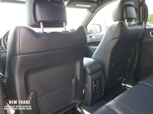 Used 2020 Jeep Grand Cherokee Limited AWD/4WD image 12