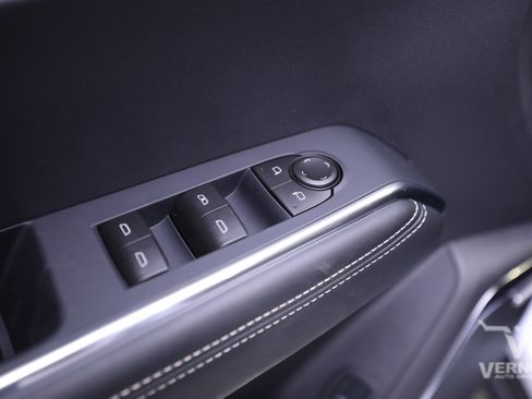 New 2026 GMC Acadia Elevation image 18