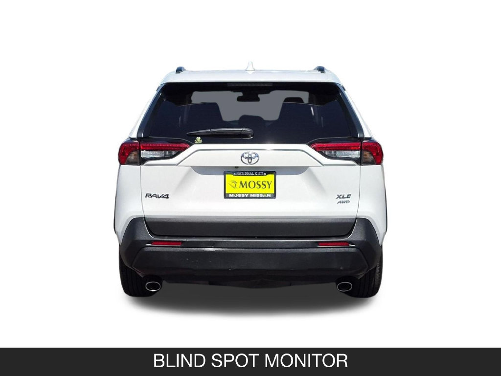Used 2022 Toyota RAV4 XLE AWD/4WD image 8