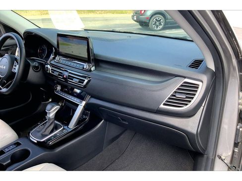 Used 2022 Kia Seltos SX image 14