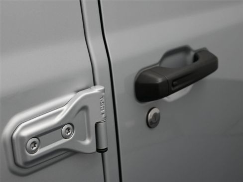 Used 2022 Jeep Gladiator Rubicon w/ Cold Weather Group image 21