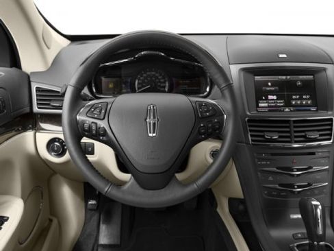 Used 2016 Lincoln MKT AWD w/ Equipment Group 201A image 6