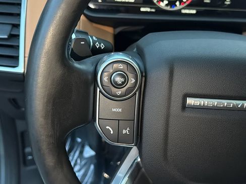 Used 2018 Land Rover Discovery HSE Luxury AWD/4WD image 31