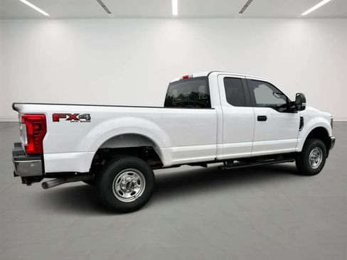 Used 2019 Ford F250 XL w/ XL Value Package image 4