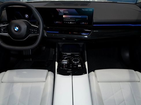 New 2025 BMW 530i xDrive 530i xDrive image 38