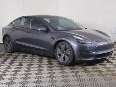 Used 2023 Tesla Model 3 Standard Range RWD image 50