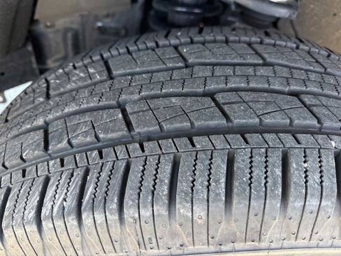 Used 2025 Toyota Tacoma TRD Sport image 9