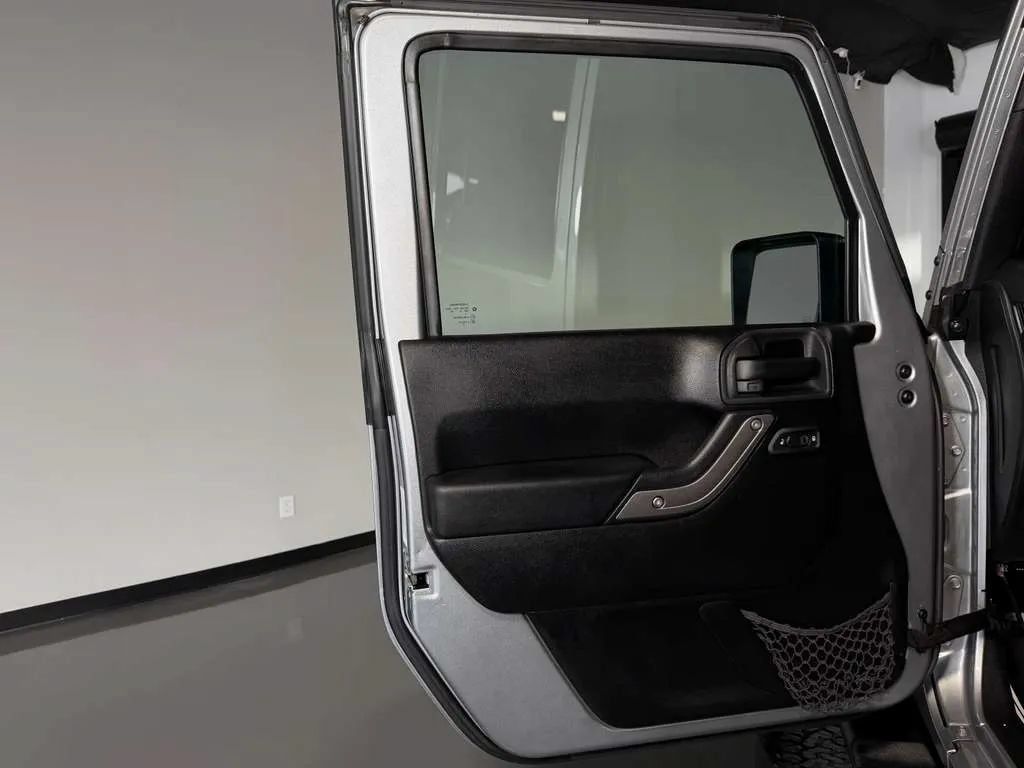Used 2013 Jeep Wrangler Unlimited Sport AWD/4WD image 19