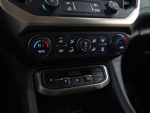 Used 2022 GMC Acadia Denali w/ Denali Ultimate Package image 26