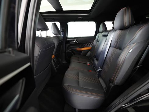 Used 2022 Mitsubishi Outlander SEL AWD/4WD image 16