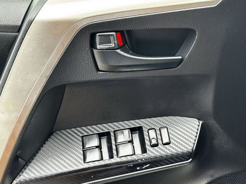 Used 2015 Toyota RAV4 LE image 26