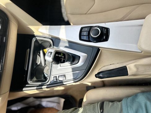 Used 2014 BMW 320i Sedan image 15