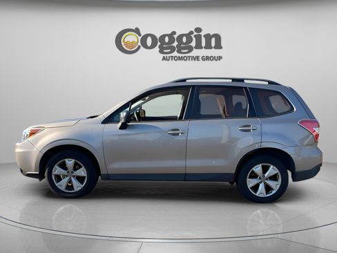 Used 2015 Subaru Forester 2.5i w/ Alloy Wheel Package image 2
