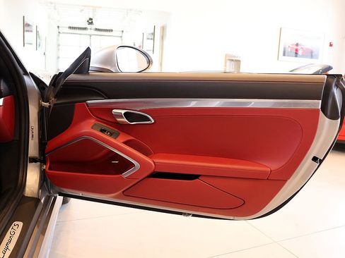 Used 2021 Porsche 718 Cayman GTS RWD image 52