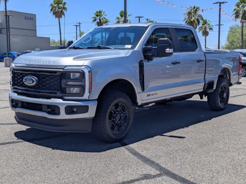 Used 2023 Ford F250 XL w/ STX Appearance Package AWD/4WD image 5