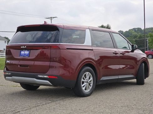Used 2022 Kia Carnival LX FWD image 19