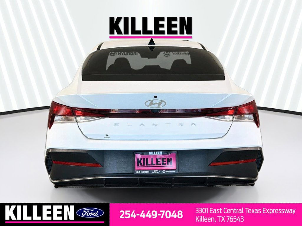 Used 2024 Hyundai Elantra SEL FWD image 8