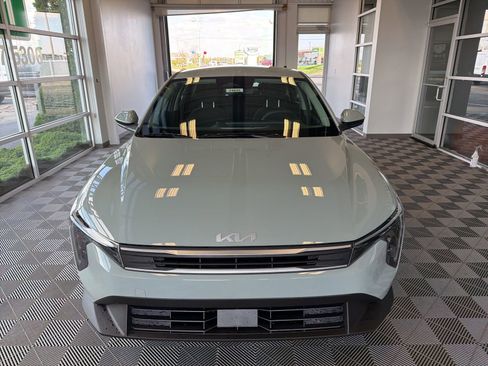 New 2026 Kia K4 LXS FWD image 2