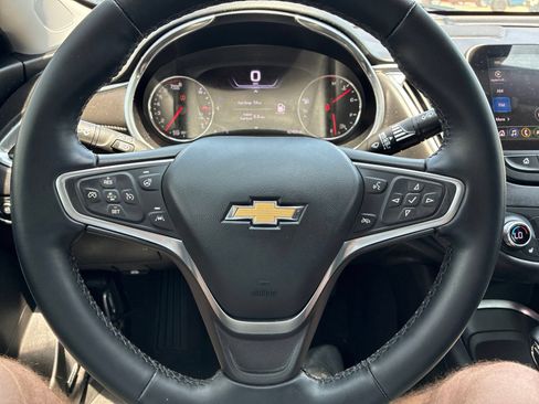 Used 2023 Chevrolet Malibu LT FWD image 12