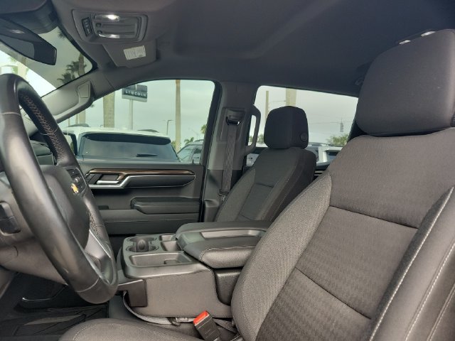 Used 2023 Chevrolet Silverado 1500 LT AWD/4WD image 32