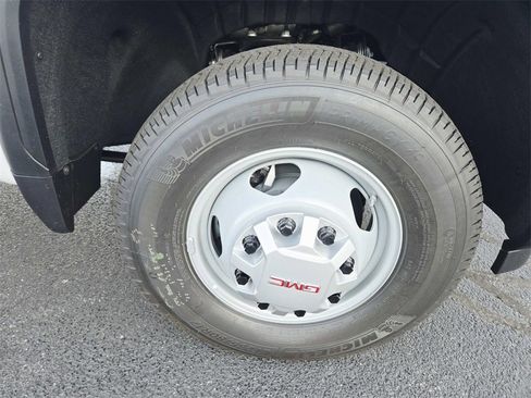 New 2025 GMC Sierra 3500 Pro w/ Convenience Package image 21