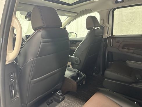 Used 2025 Honda Odyssey Elite image 45