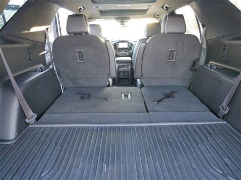 Used 2022 Chevrolet Traverse Premier image 10