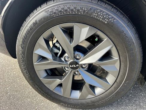 Used 2024 Kia Sportage SX image 11