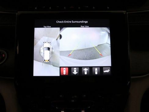 Used 2022 Jeep Grand Cherokee L Limited w/ Luxury Tech Group II image 21