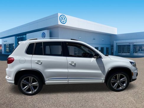 Used 2017 Volkswagen Tiguan Sport image 8
