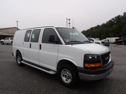 Used 2025 GMC Savana 2500 w/ Driver Convenience Package RWD image 10