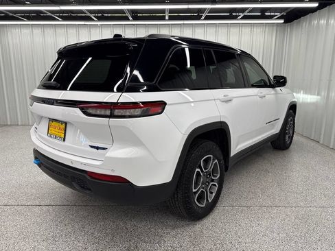 Used 2024 Jeep Grand Cherokee Trailhawk AWD/4WD image 6